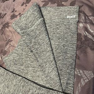 Victoria’s Secret Ultimate Yoga Cropped Leggings